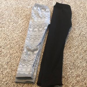 ⭐️ Bundle of 2 Fleece Lined Leggings Sz 4t